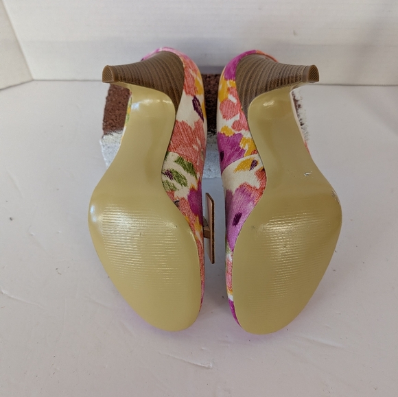 Shoes Style & Co. Pink  Multicolor Floral Heels Never Worn Size 7 - Picture 4 of 6